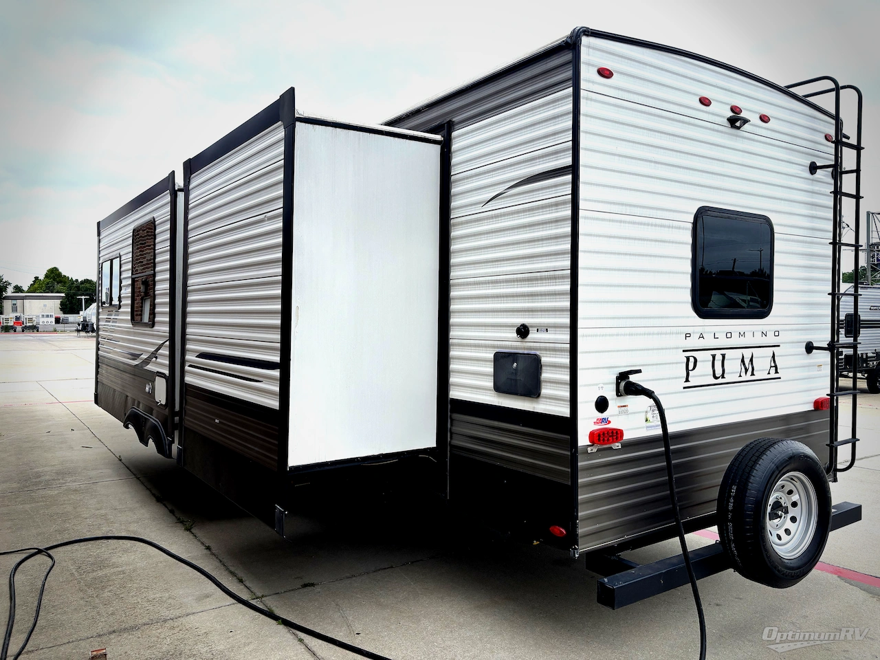 2022 Palomino Puma 32BH2B Photo 3