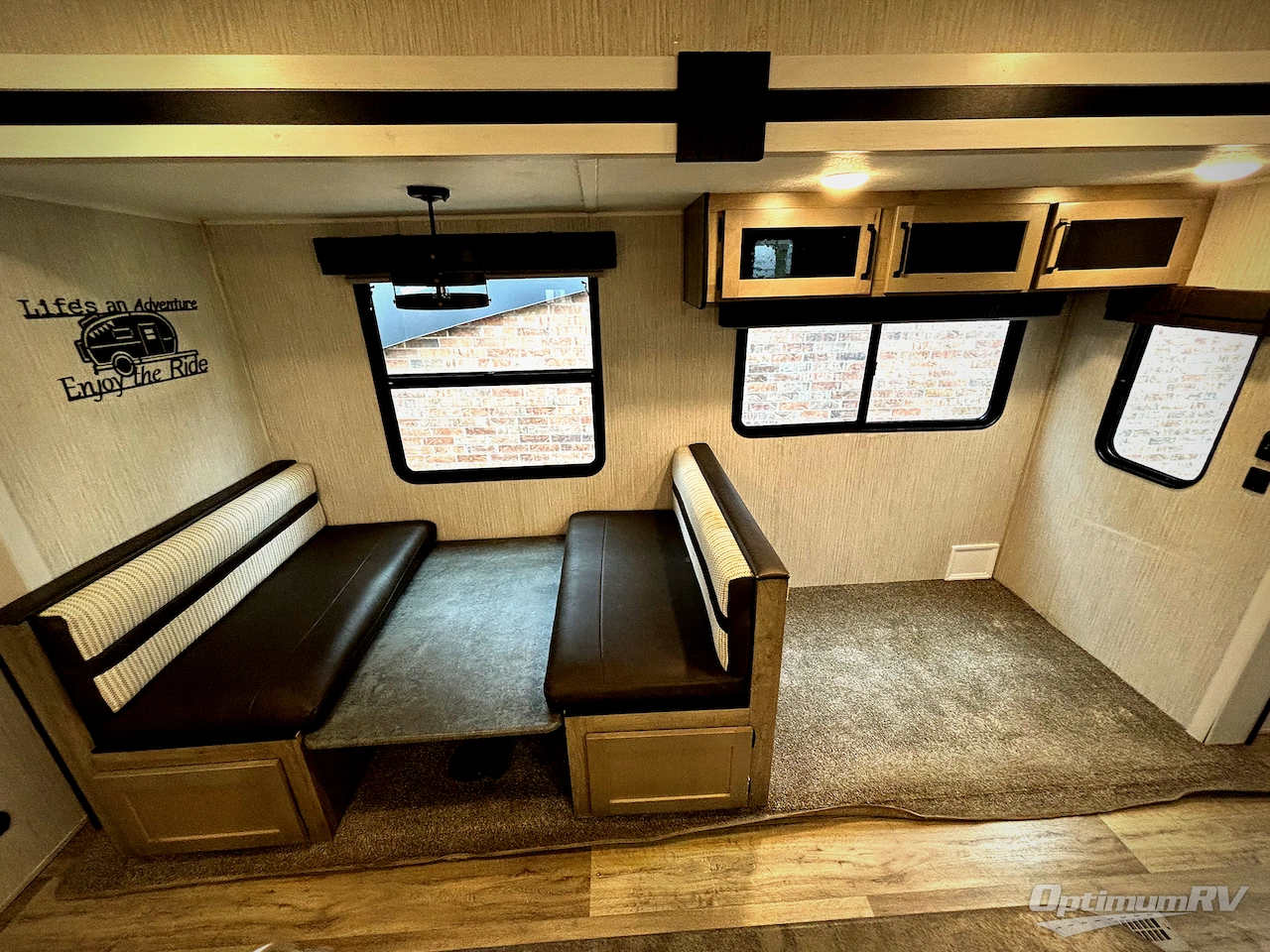 2022 Palomino Puma 32BH2B Photo 9