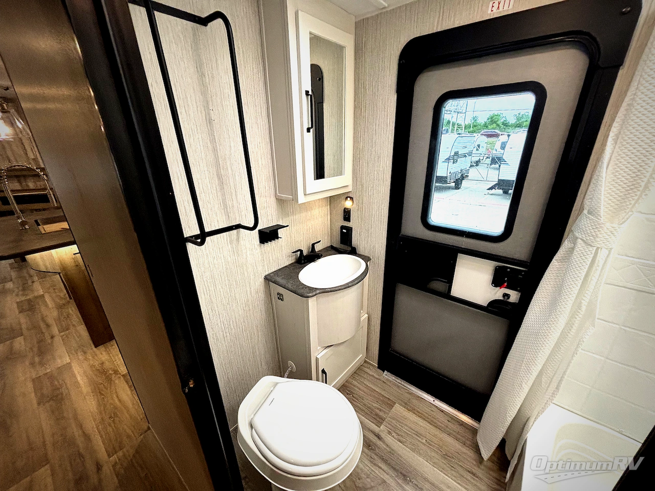 2022 Palomino Puma 32BH2B Photo 12