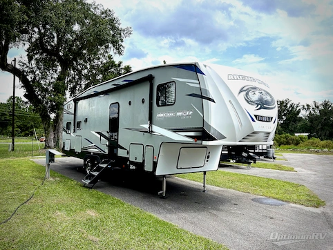 Used 2021 Forest River Cherokee Arctic Wolf 287BH Featured Photo