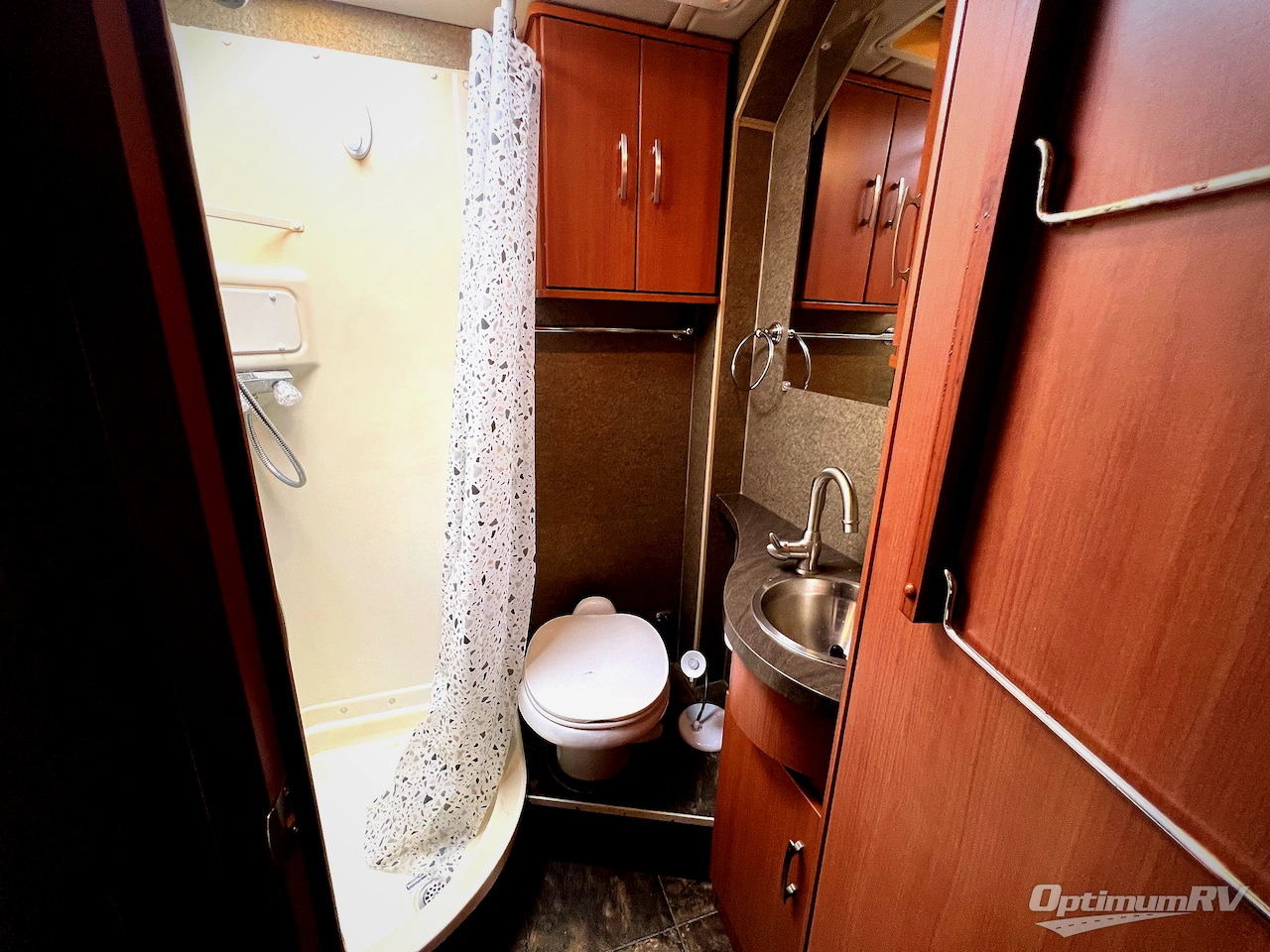 2013 Itasca Navion IQ 24G Photo 17