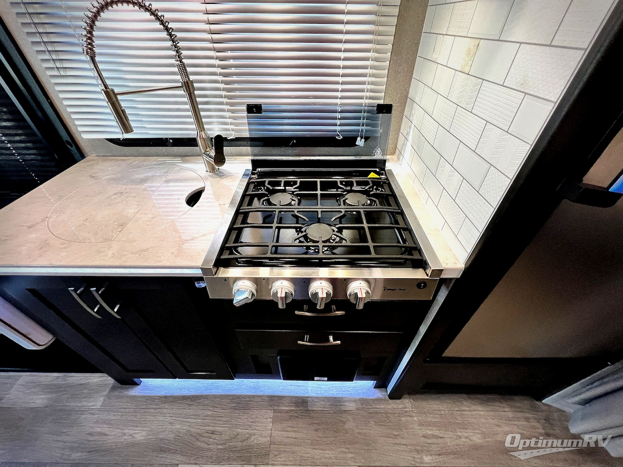 2022 Dynamax isata 3 24FW Photo 16