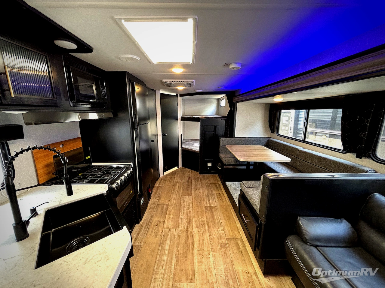 2022 Forest River Cherokee Grey Wolf 26DBH Photo 4