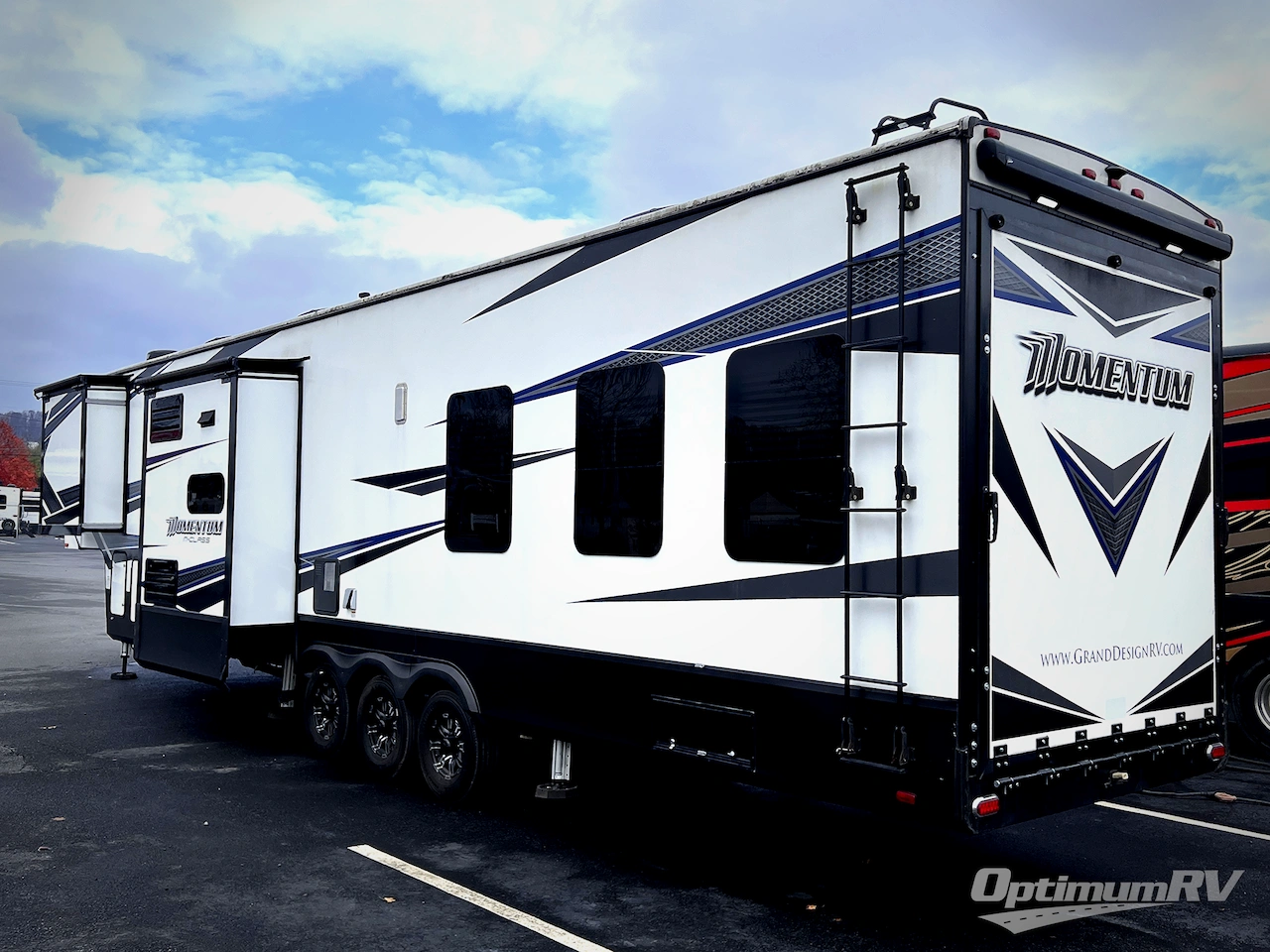 2019 Grand Design Recreational Momentum Wide Body photo 3