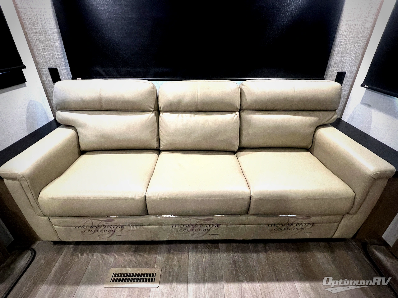 2025 KZ Durango Gold G310RLQ Photo 18