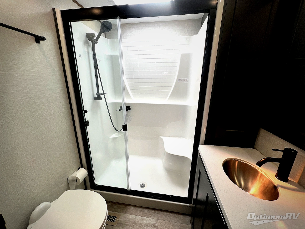 2025 KZ Durango Gold G310RLQ Photo 39