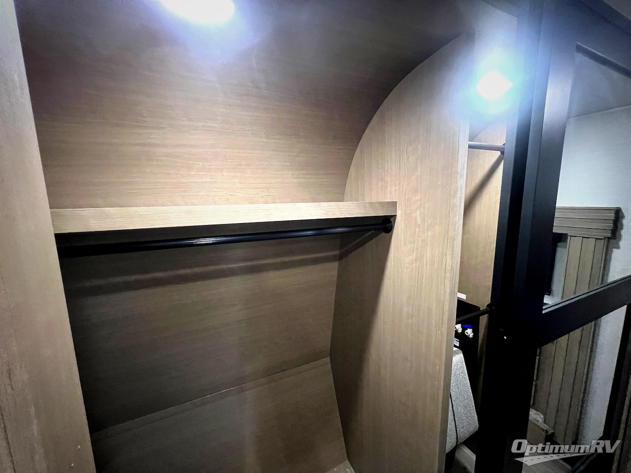 2025 KZ Durango Gold G310RLQ Photo 54