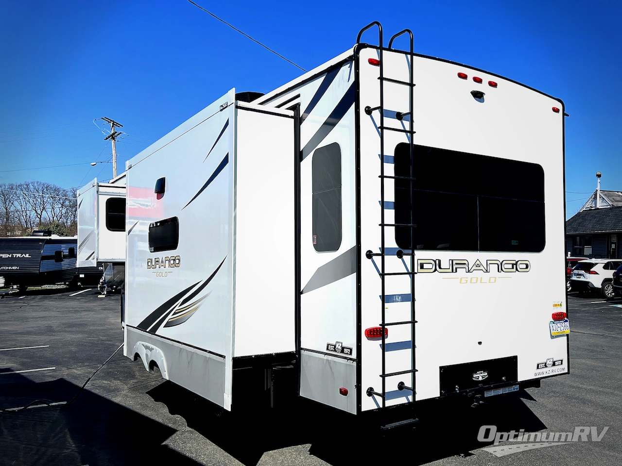 2025 KZ Durango Gold G310RLQ Photo 3