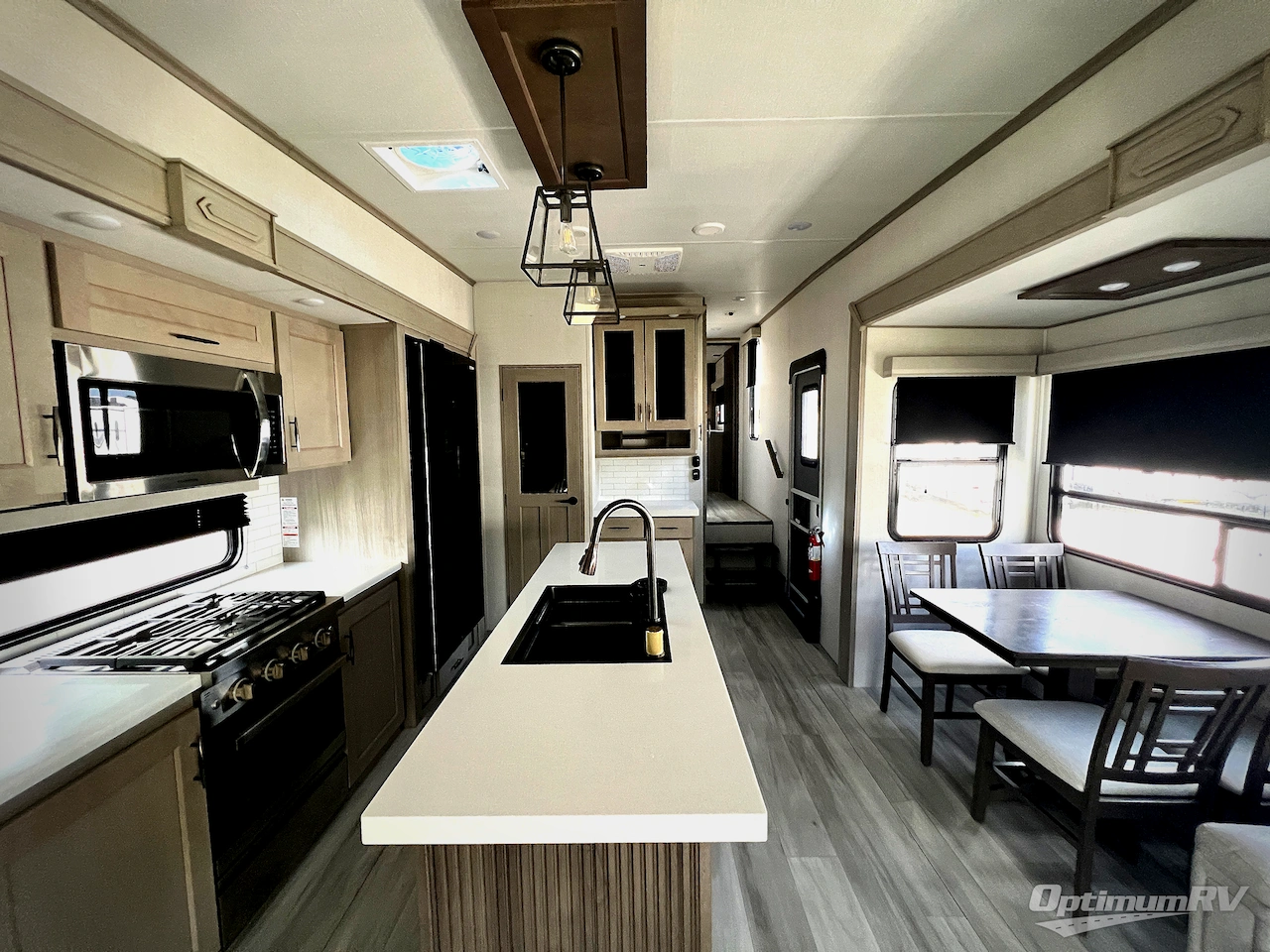 2024 Grand Design Influence 3503GK Photo 5