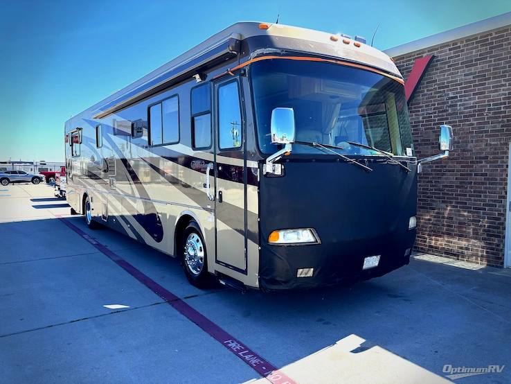 2004 Monaco Windsor 40PKDD RV Photo 1