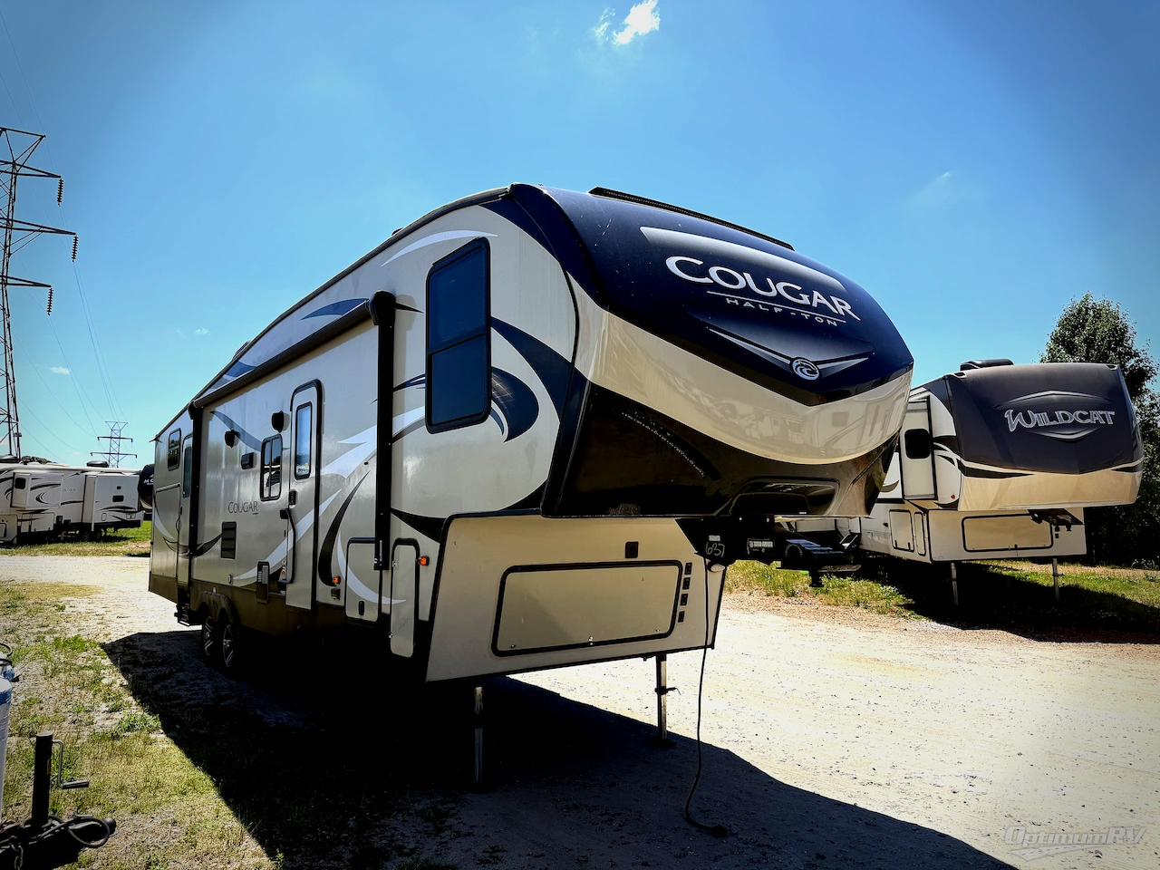 2019 Keystone Cougar Half-Ton Series 32BHS Photo 1