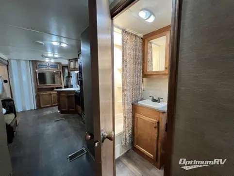 2013 Keystone Sprinter 311BHS RV Photo 3