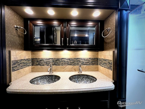 2015 American Coach American Revolution 39A RV Photo 4