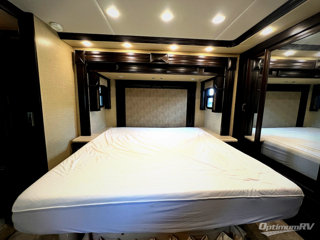 2015 American Coach American Revolution 39A Photo 16