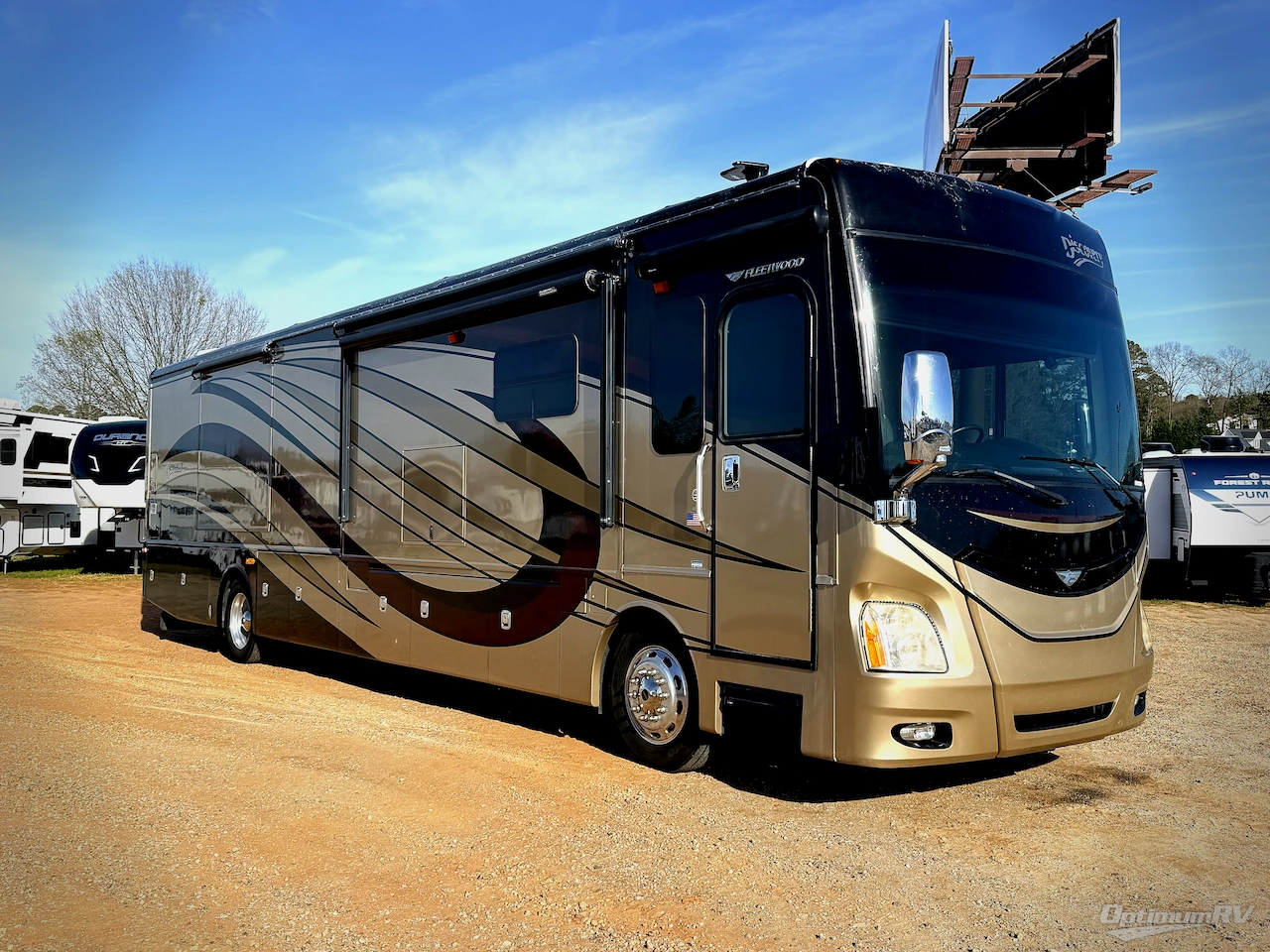 2015 Fleetwood Discovery 40E Photo 1