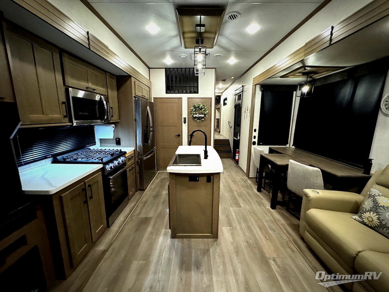 2025 KZ Durango Gold G382MBF Photo 5