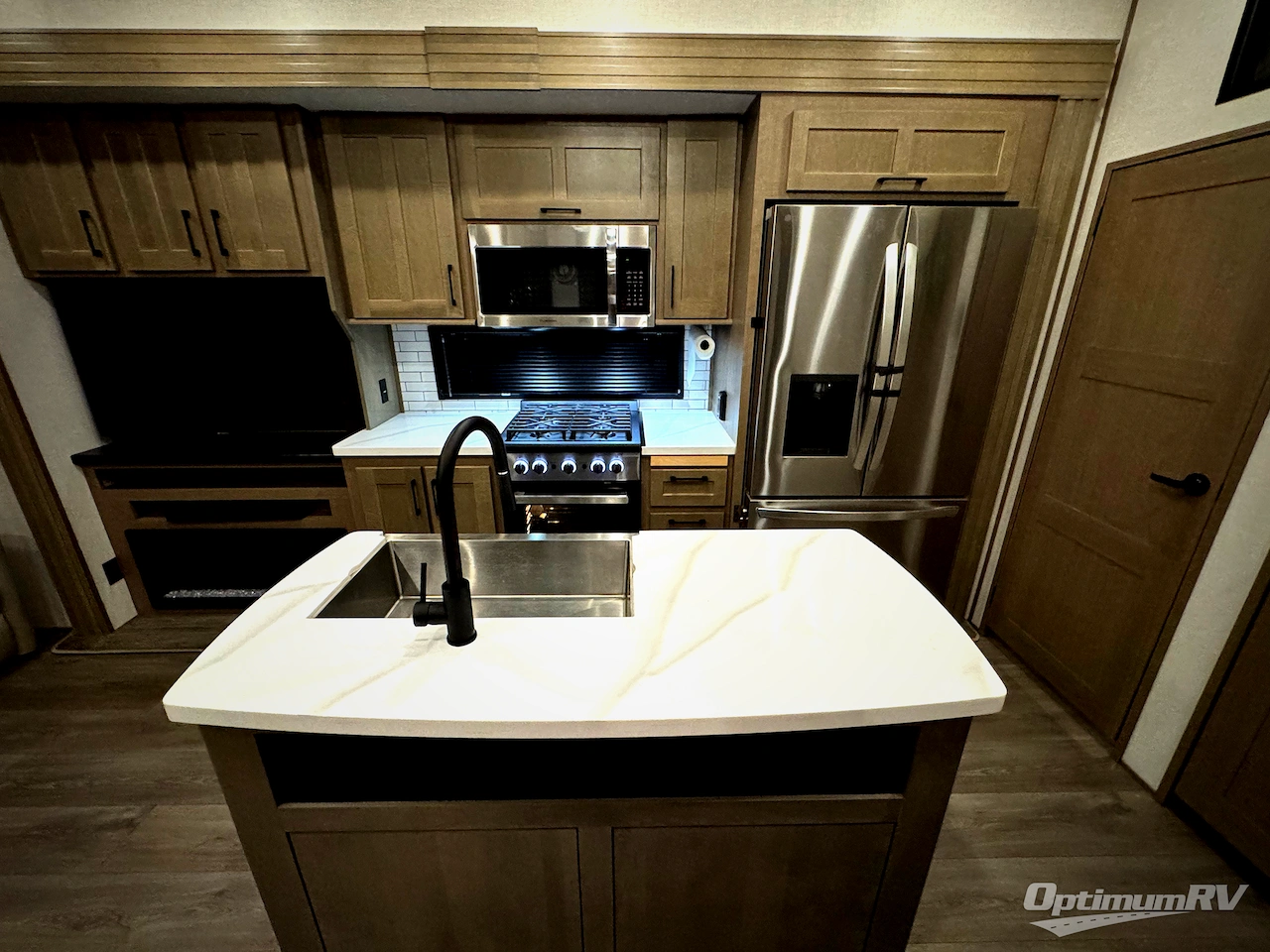 2025 KZ Durango Gold G382MBF Photo 6