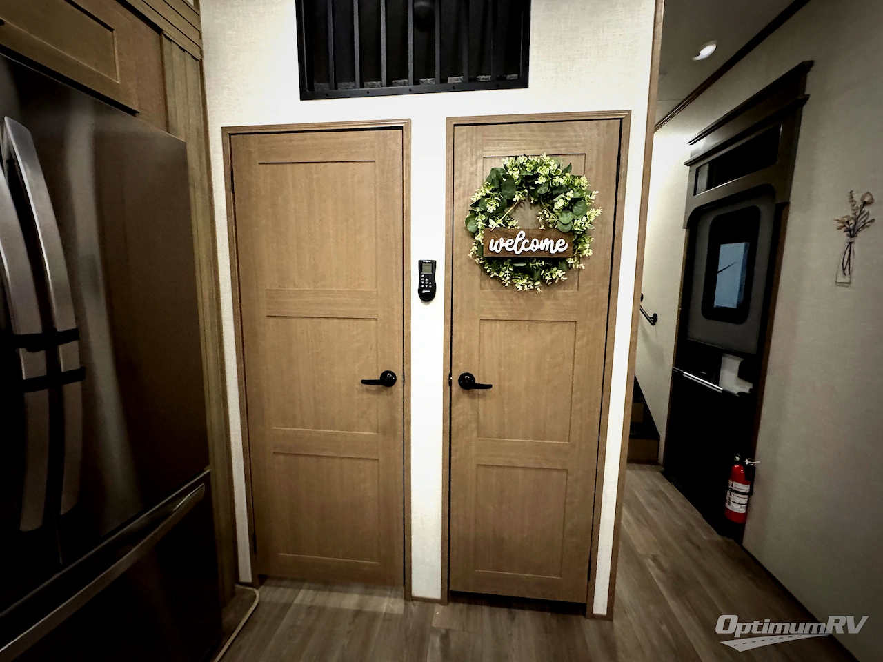 2025 KZ Durango Gold G382MBF Photo 17