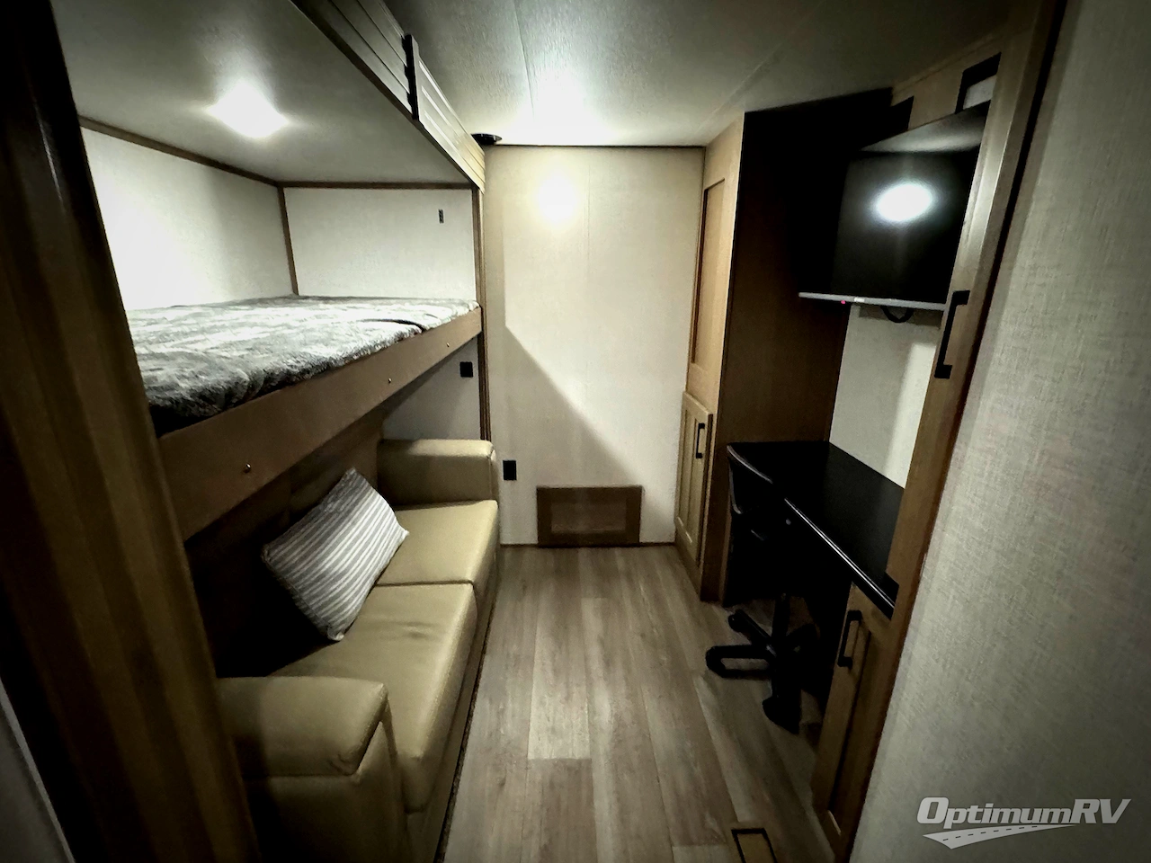 2025 KZ Durango Gold G382MBF Photo 18