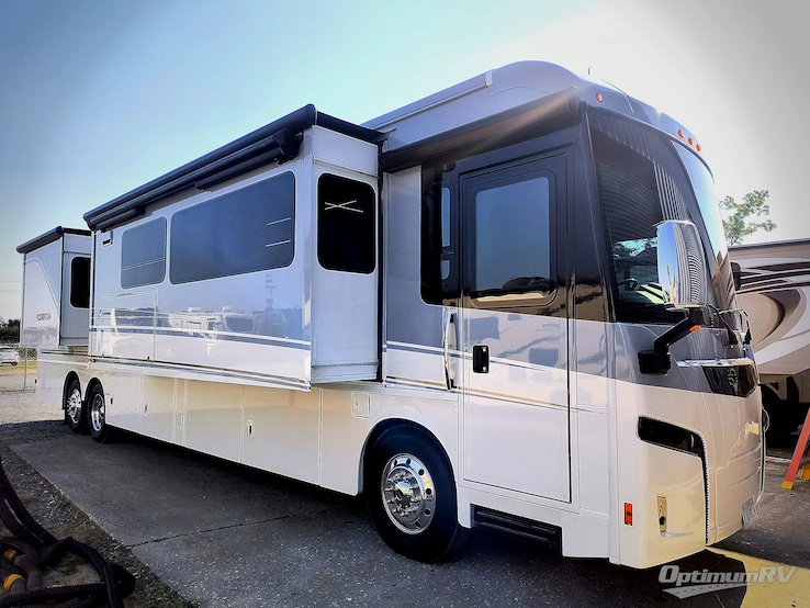 2020 Winnebago Horizon . RV Photo 1