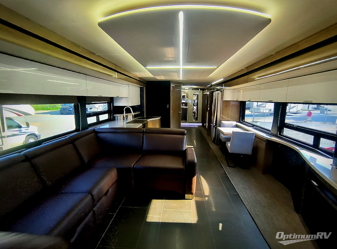 2020 Winnebago Horizon . Photo 10
