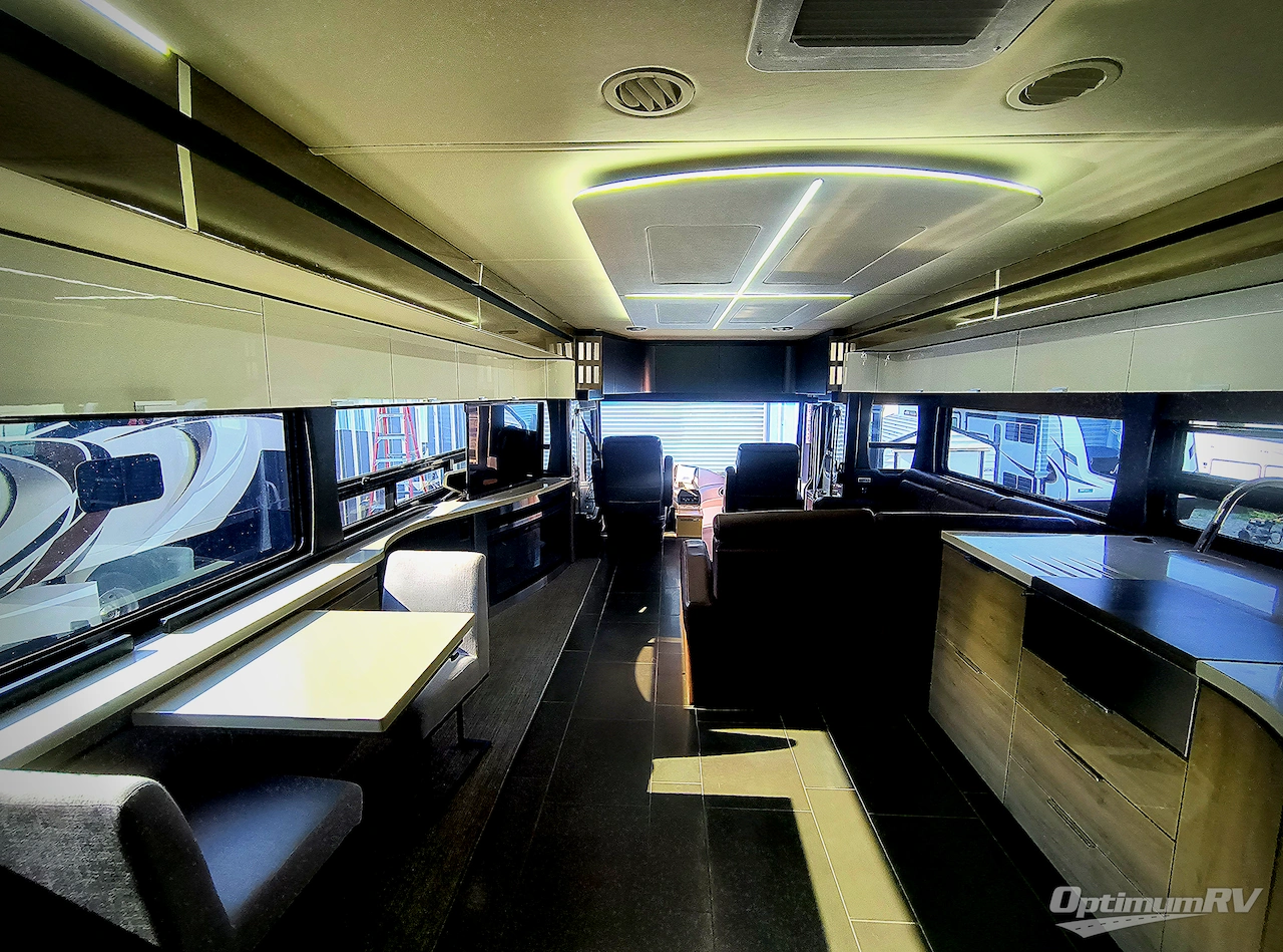 2020 Winnebago Horizon . Photo 11