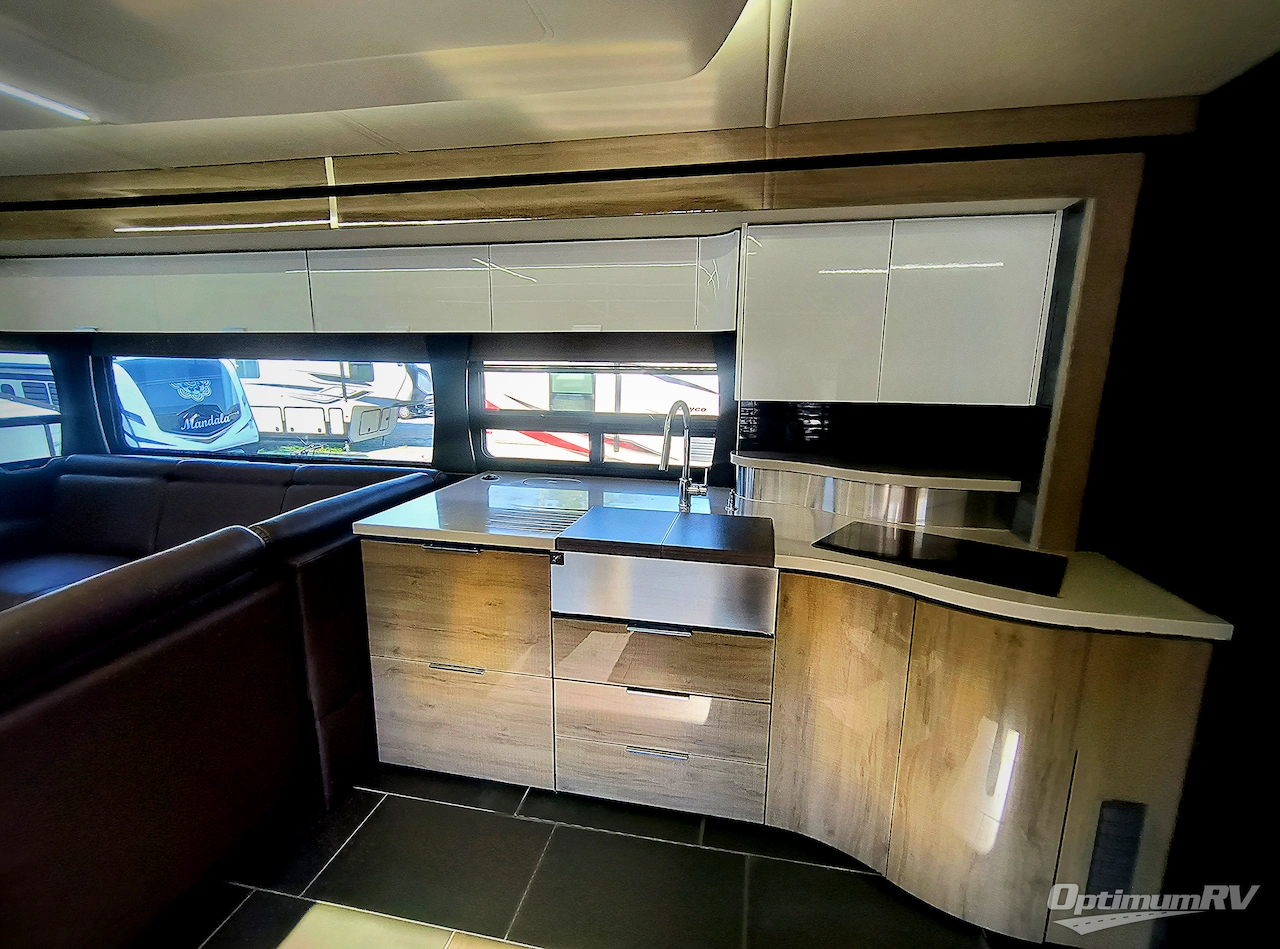 2020 Winnebago Horizon . Photo 14