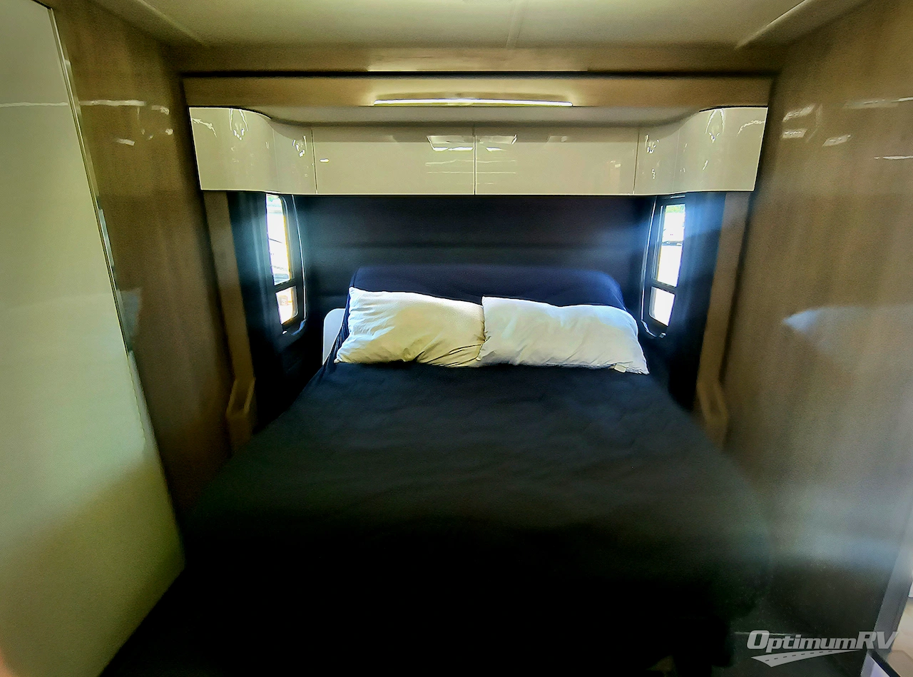 2020 Winnebago Horizon . Photo 18