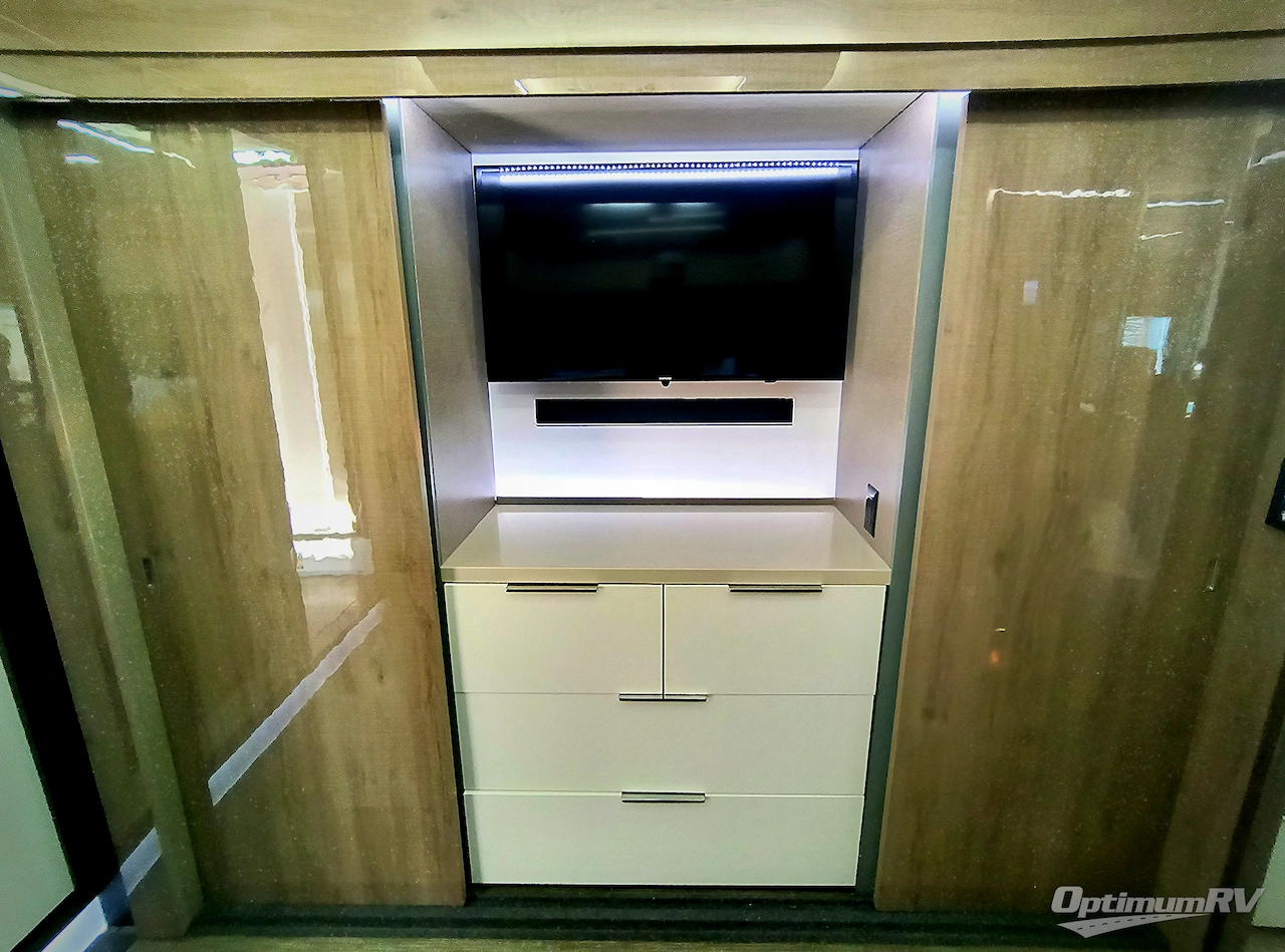 2020 Winnebago Horizon . Photo 19