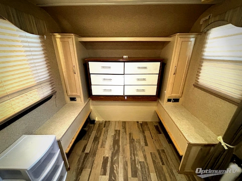 2018 Winnebago Towables Micro Minnie 2106DS RV Photo 3