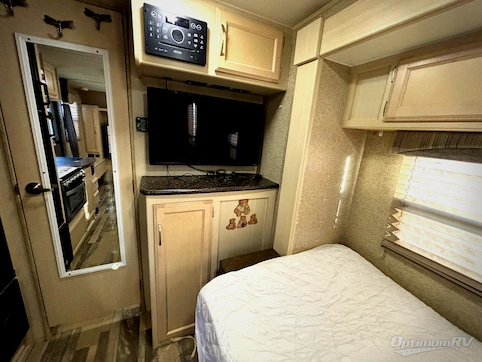 2018 Winnebago Towables Micro Minnie 2106DS RV Photo 4