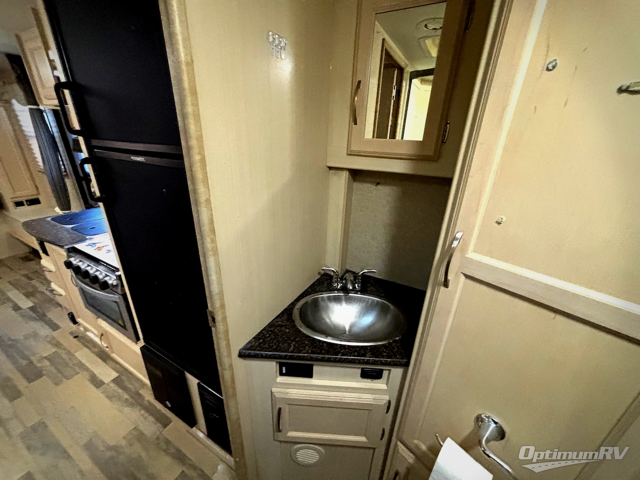 2018 Winnebago Towables Micro Minnie 2106DS Photo 12