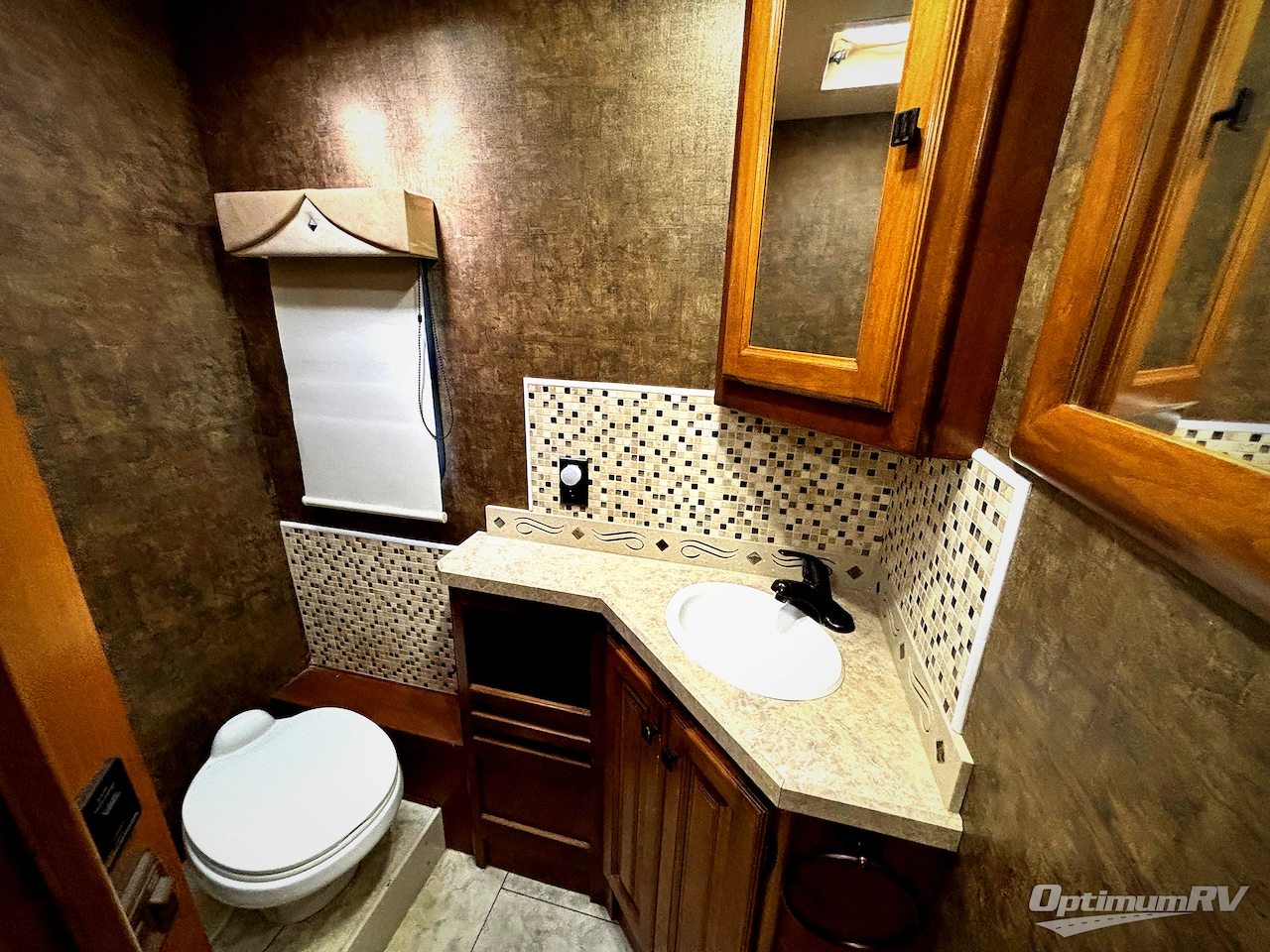 2012 Tiffin Allegro 36 LA Photo 16