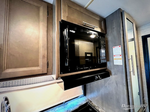 2023 Thor Outlaw 29J RV Photo 3