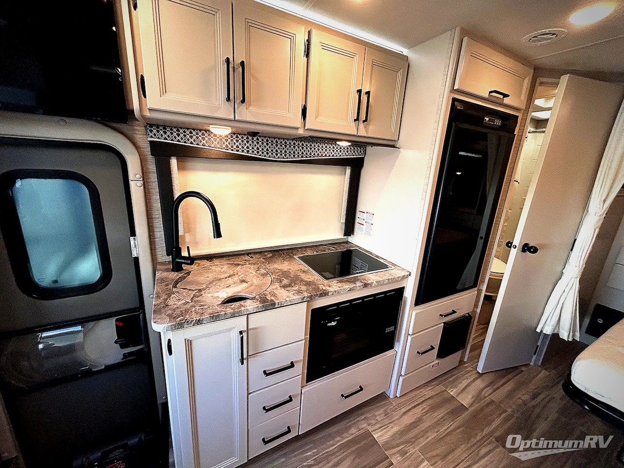 2021 Thor Compass 23TW Photo 8