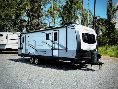 Used 2020 Forest River Flagstaff Super Lite 26RKBS Featured Photo