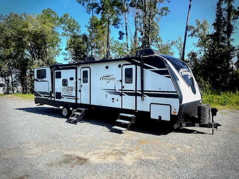 Used 2020 Grand Design Imagine 3250BH Featured Photo