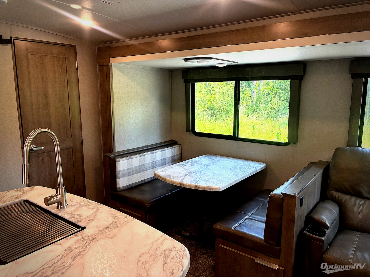 2020 Grand Design Imagine 3250BH Photo 7