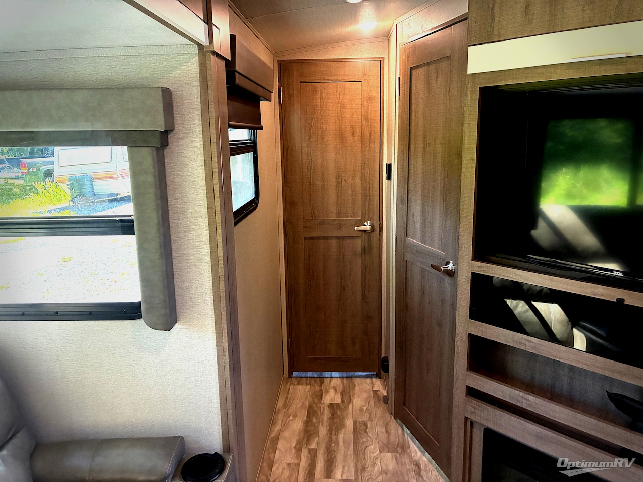 2020 Grand Design Imagine 3250BH Photo 17