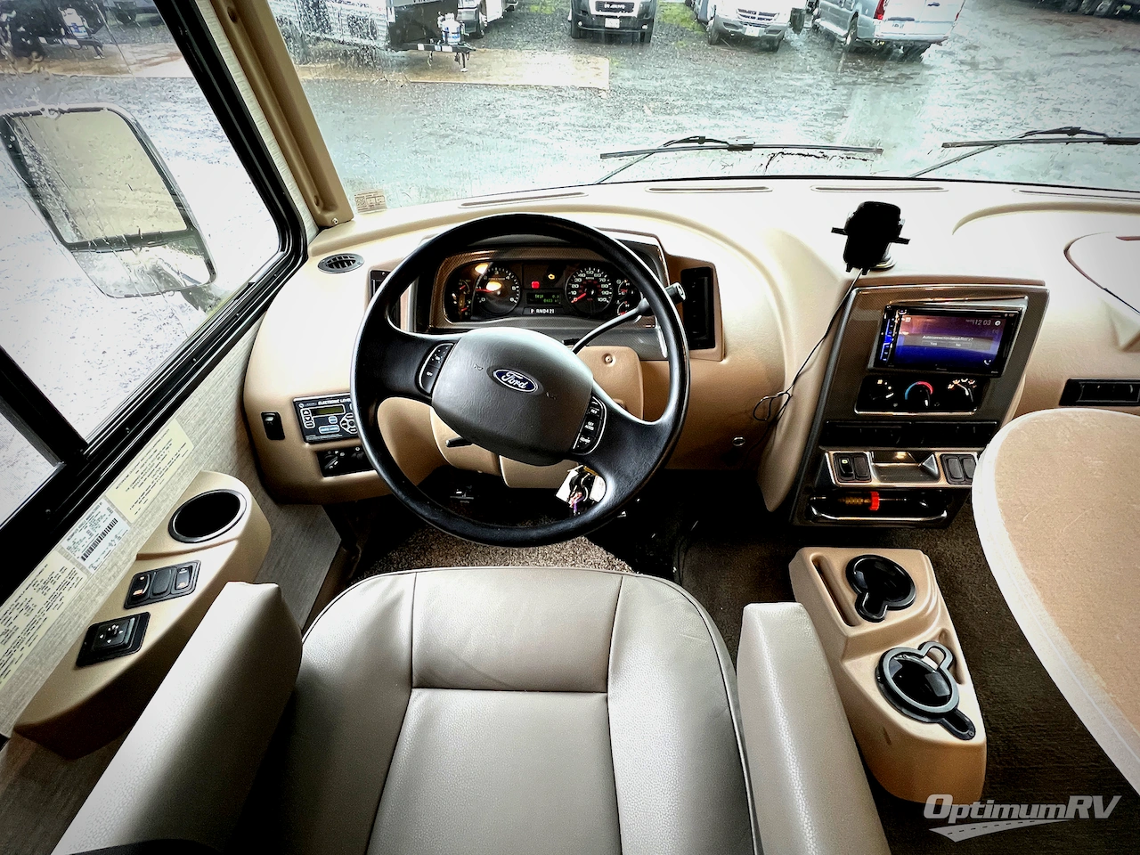 2020 Winnebago Vista 31B Photo 2