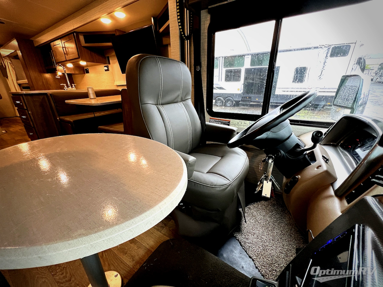 2020 Winnebago Vista 31B Photo 3