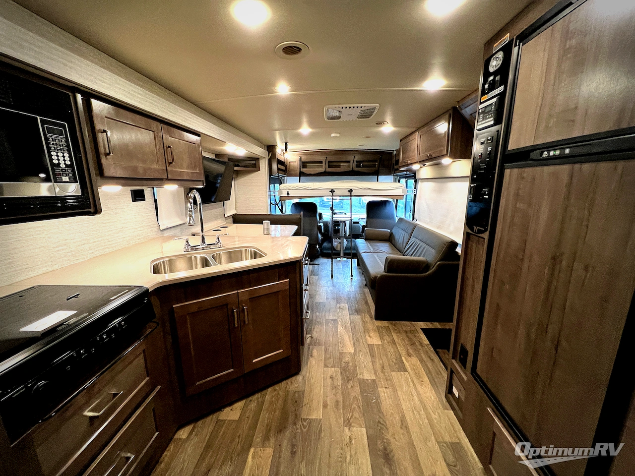 2020 Winnebago Vista 31B Photo 7
