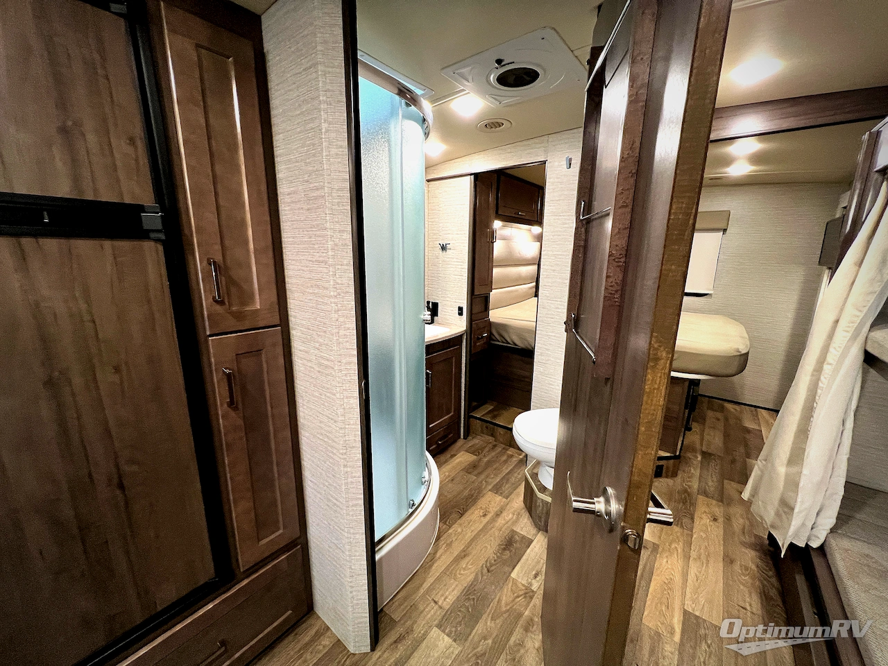 2020 Winnebago Vista 31B Photo 22