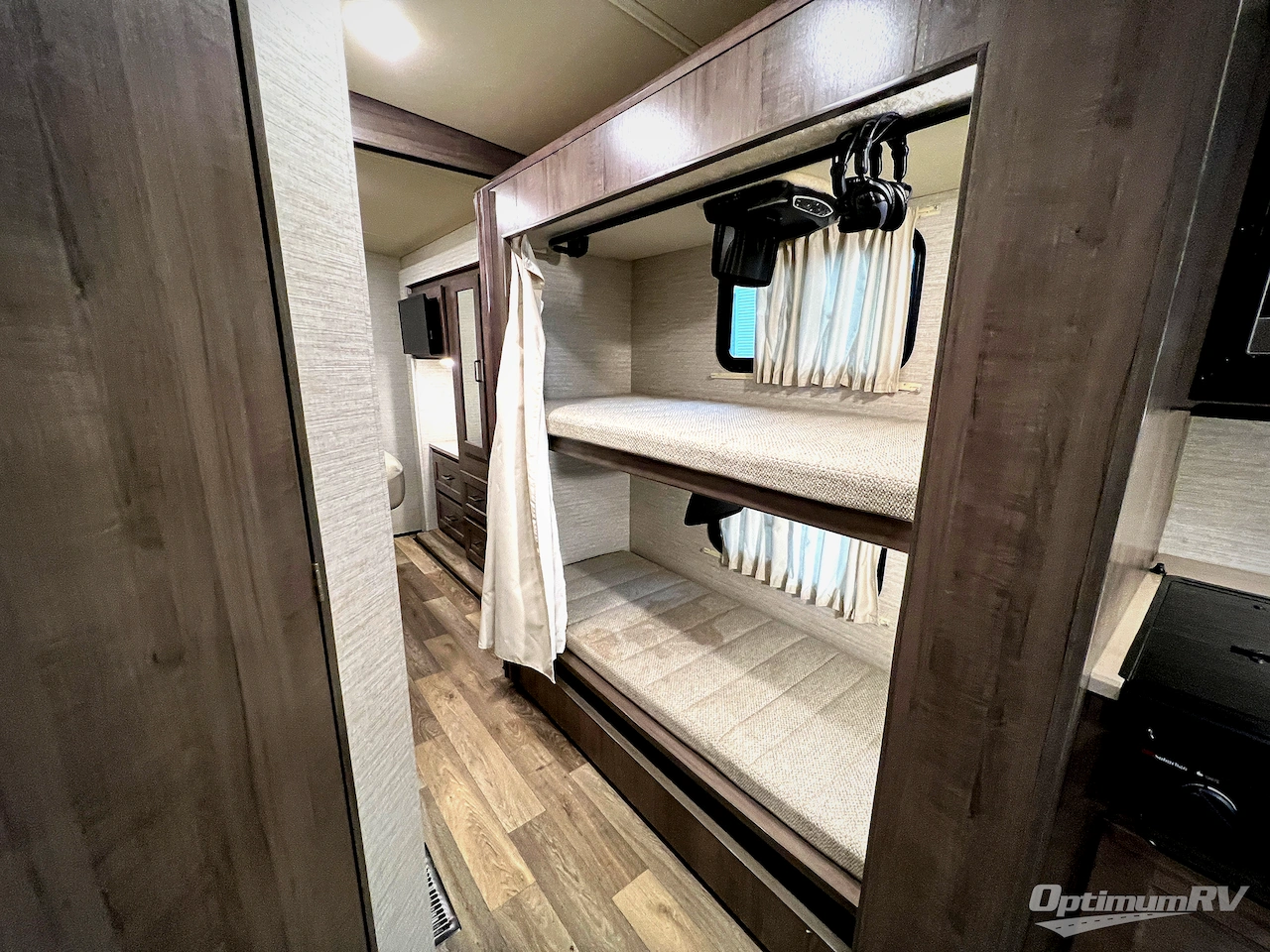 2020 Winnebago Vista 31B Photo 27