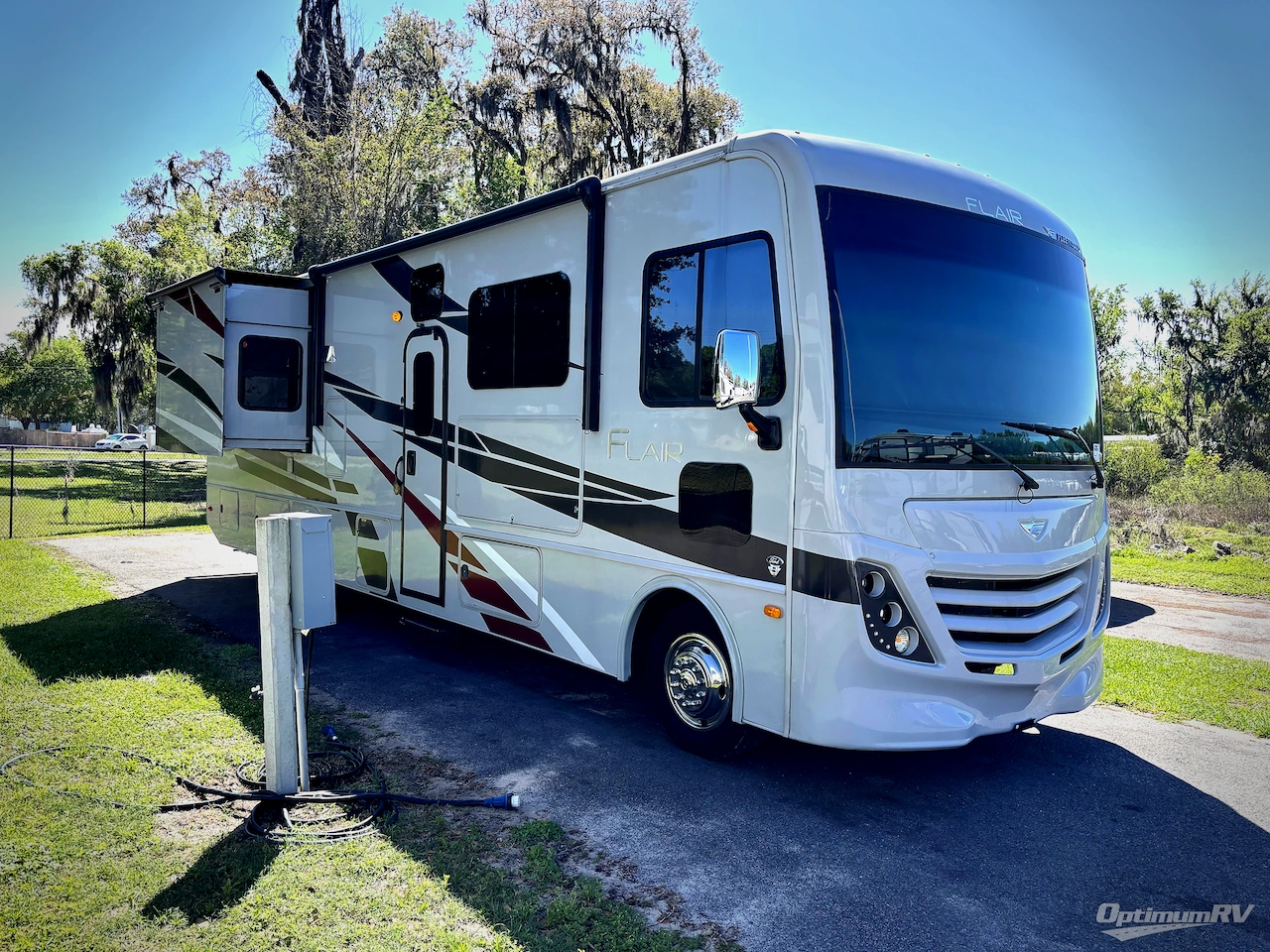 2024 Fleetwood Flair 32N Photo 1