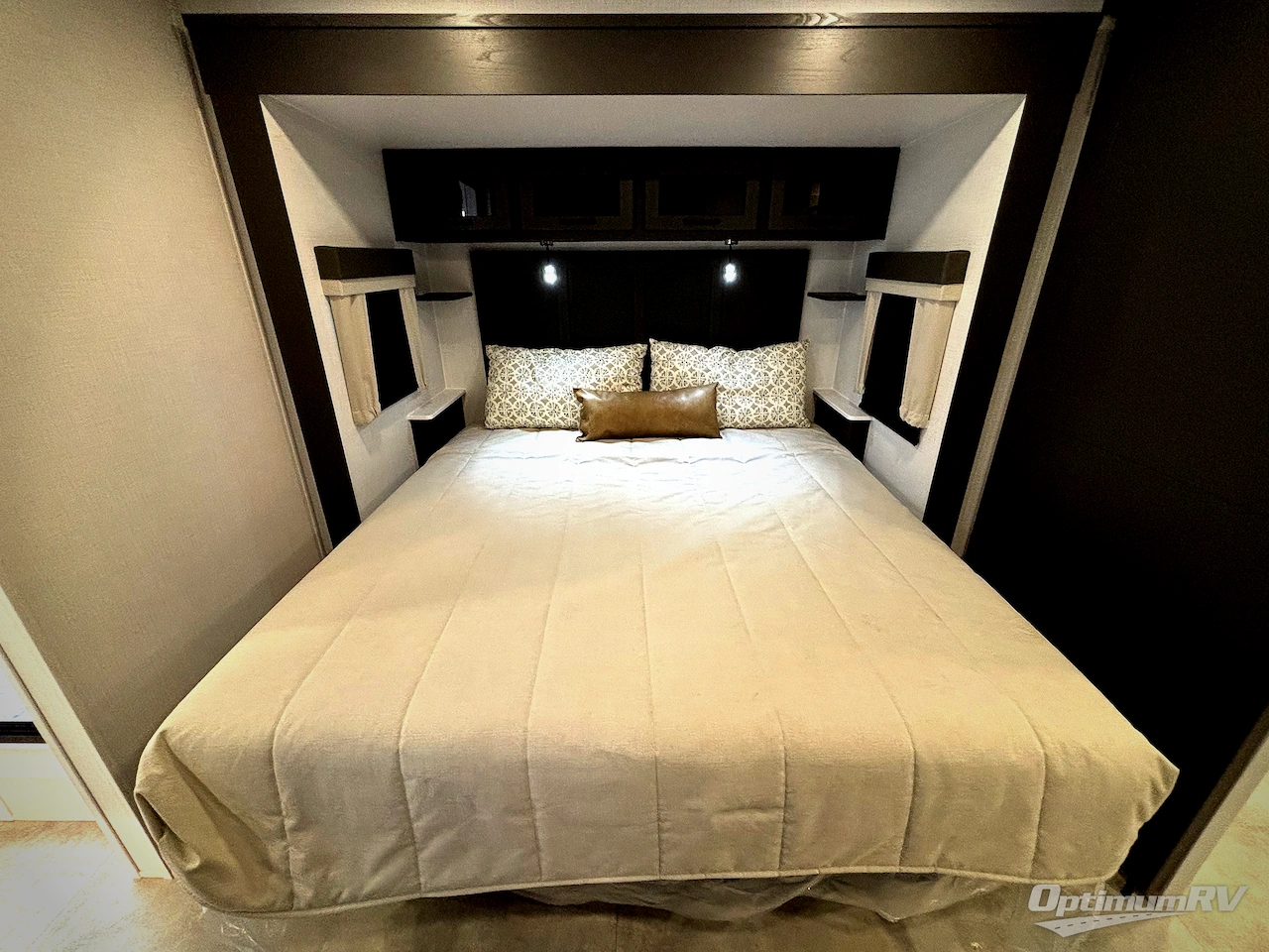 2025 Forest River Flagstaff Classic 826MBR Photo 15