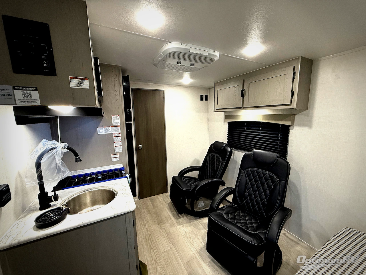 2026 Forest River Viking 4K Series 18FQ Photo 4