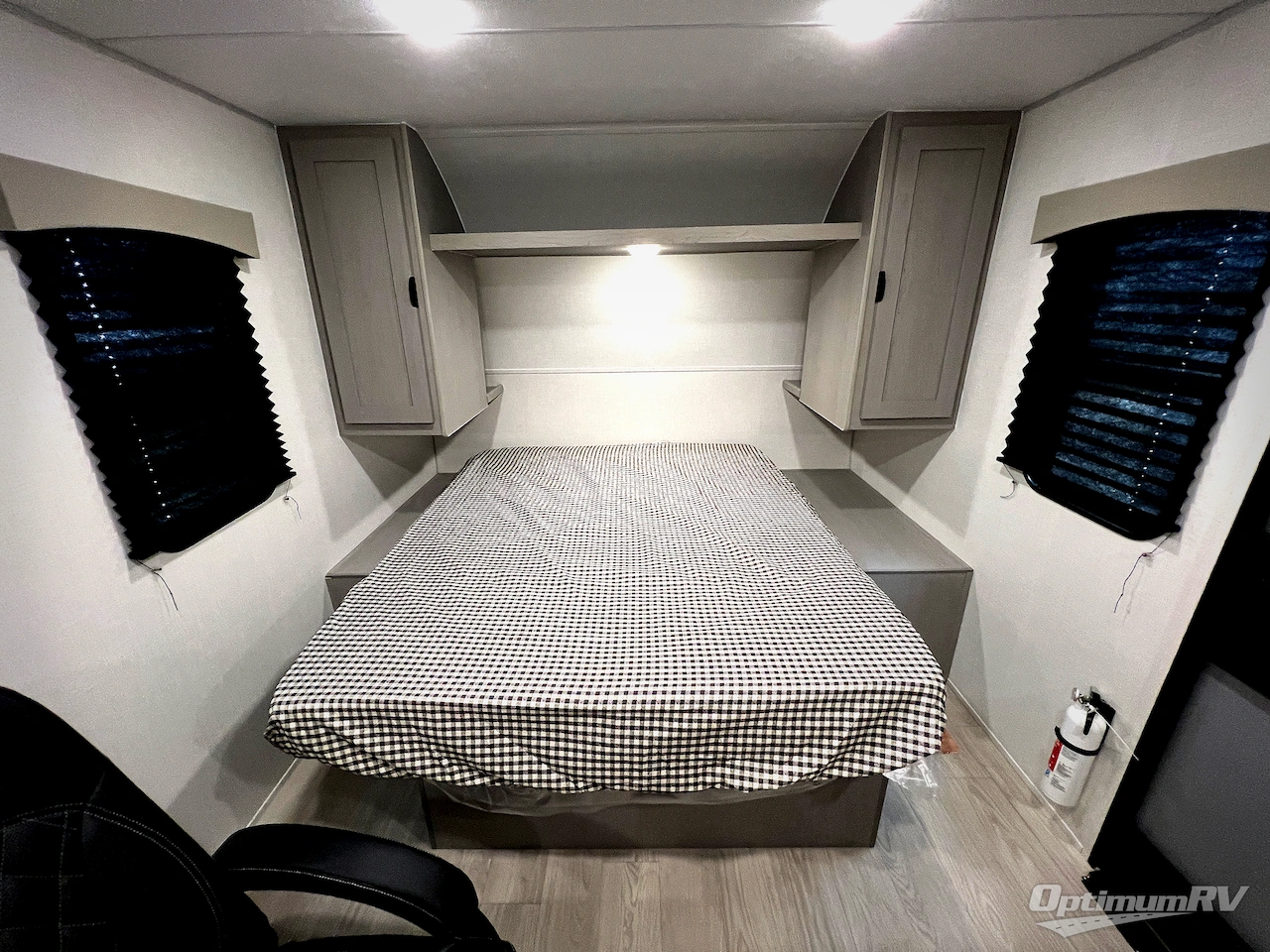 2026 Forest River Viking 4K Series 18FQ Photo 6