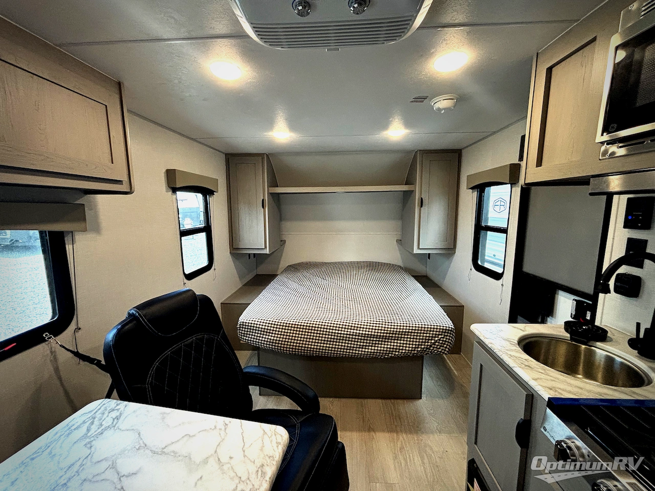 2026 Forest River Viking 4K Series 18FQ Photo 8