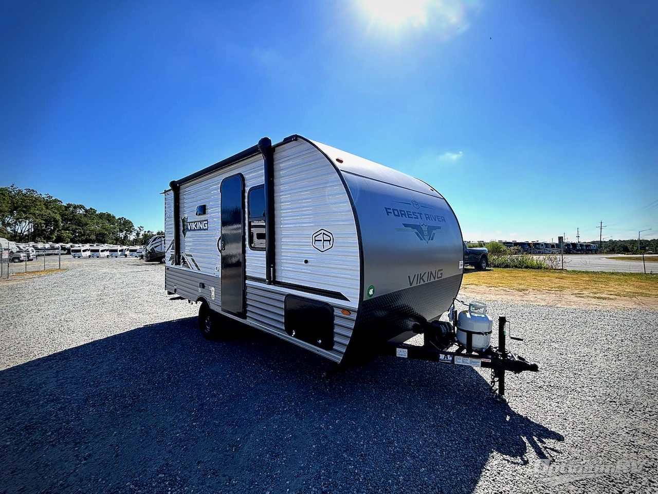 2026 Forest River Viking 4K Series 18FQ Photo 18